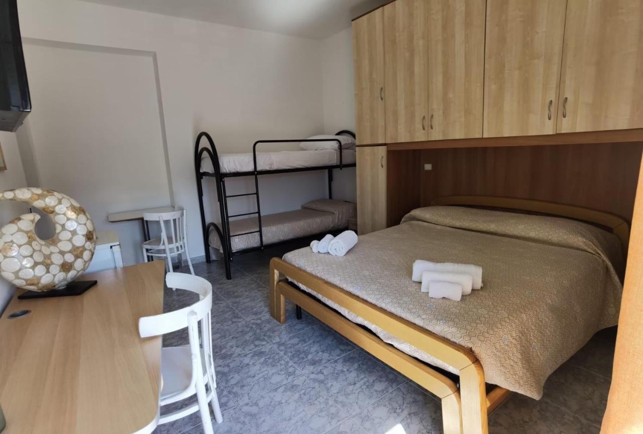 Rosy House Bed & Breakfast Scalea Eksteriør bilde